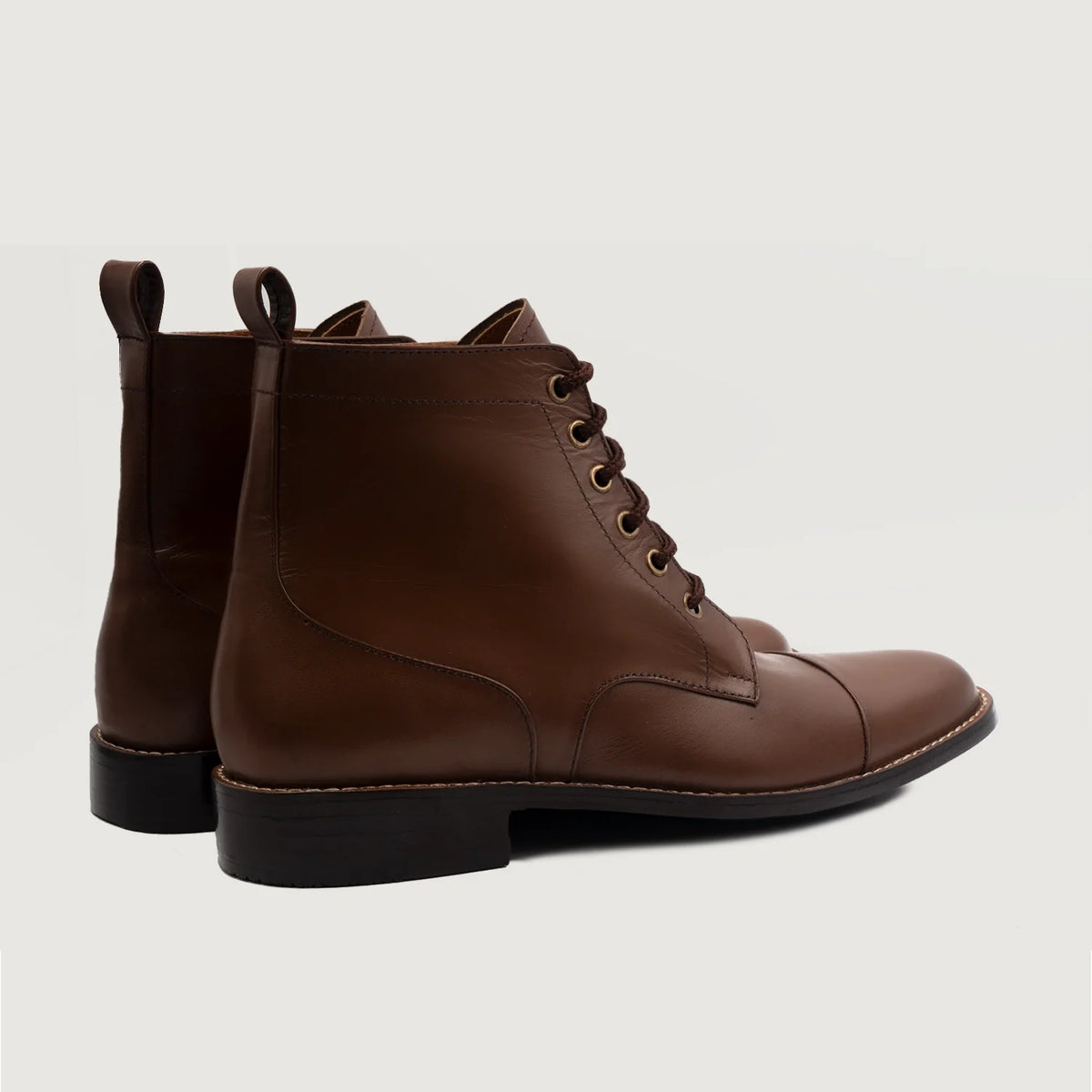 Knight Derby Braun Lederstiefel für Herren For Men - Verstärkte Fersenkappe & präzise Doppelnaht