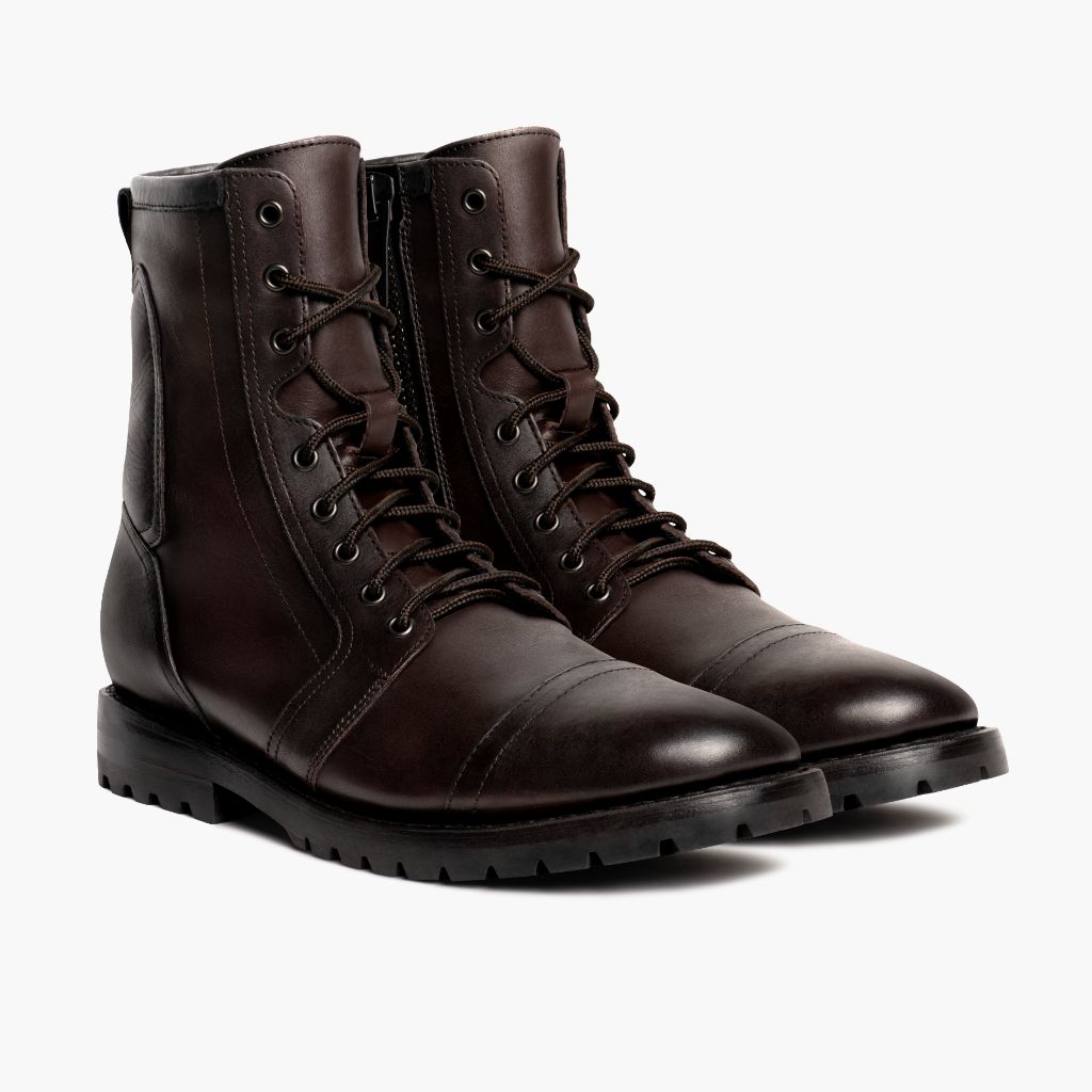 Casa Moto Alt-Englisch Braun Lederstiefel für Herren in Classic Full-Grain Leather - Vorderansicht & maßgeschneiderte Silhouette | Online Kaufen