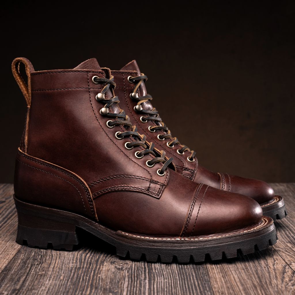 Challenger Whiskey-Braun Lederstiefel für Herren in Classic Full-Grain Leather - Seitenansicht | Online Kaufen