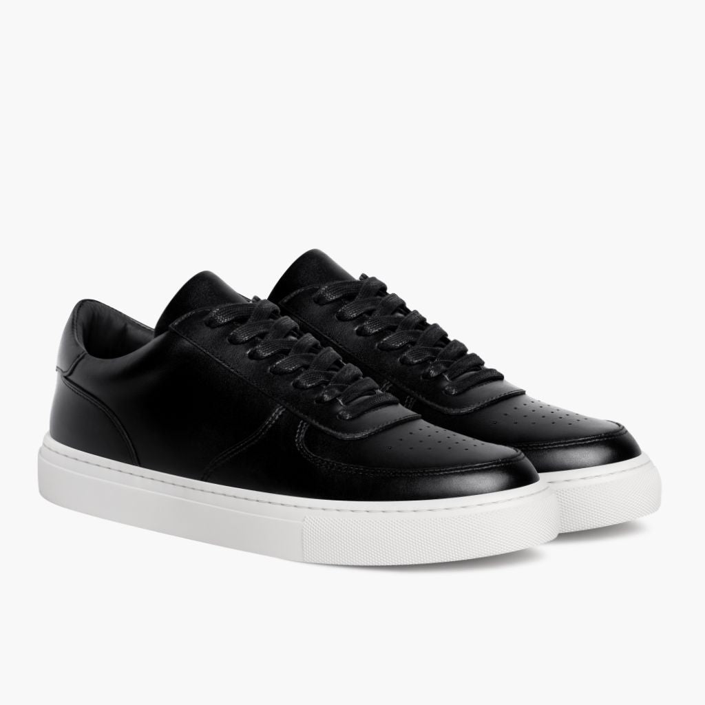 Court Black Leather Sneakers in schwarzem Rindleder - Seitenansicht | Online Kaufen