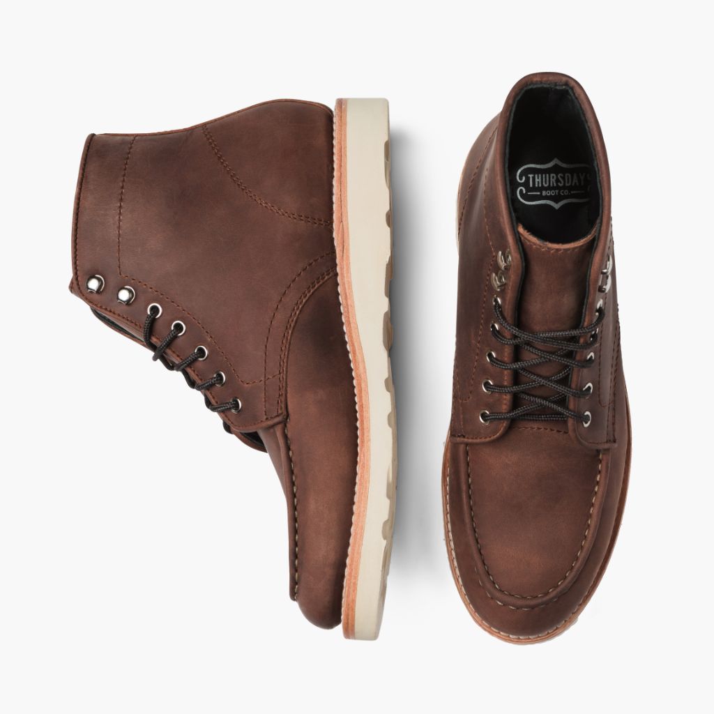 High-Traction Rubber Outsole & Lug Tread Pattern on Diplomat Arizona-Adobe Lederstiefel für Herren