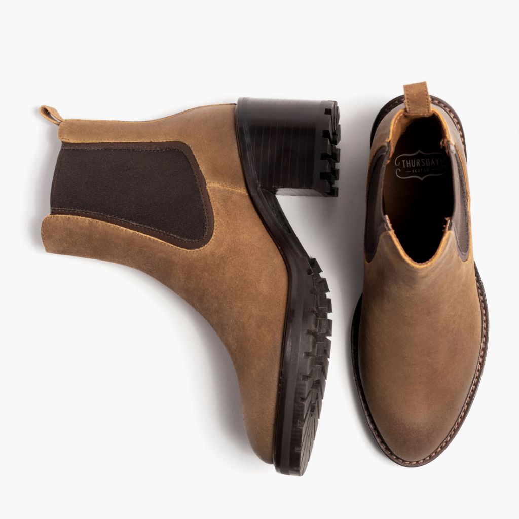 High-Traction Rubber Outsole & Lug Tread Pattern on Knockout Safari-Beige Lederstiefel für Damen
