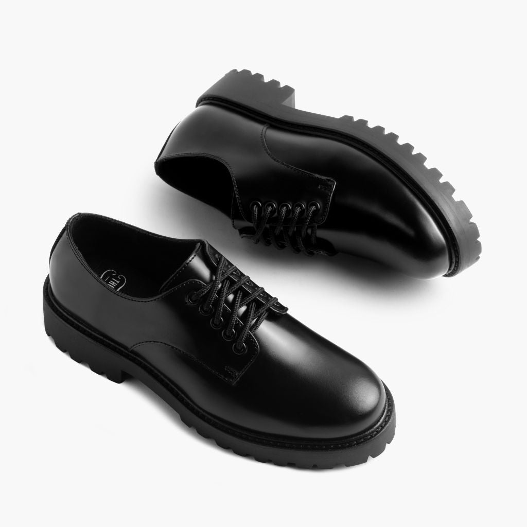 High-Traction Rubber Outsole & Lug Tread Pattern on Renegade Schwarz Leder-Sneaker für Damen