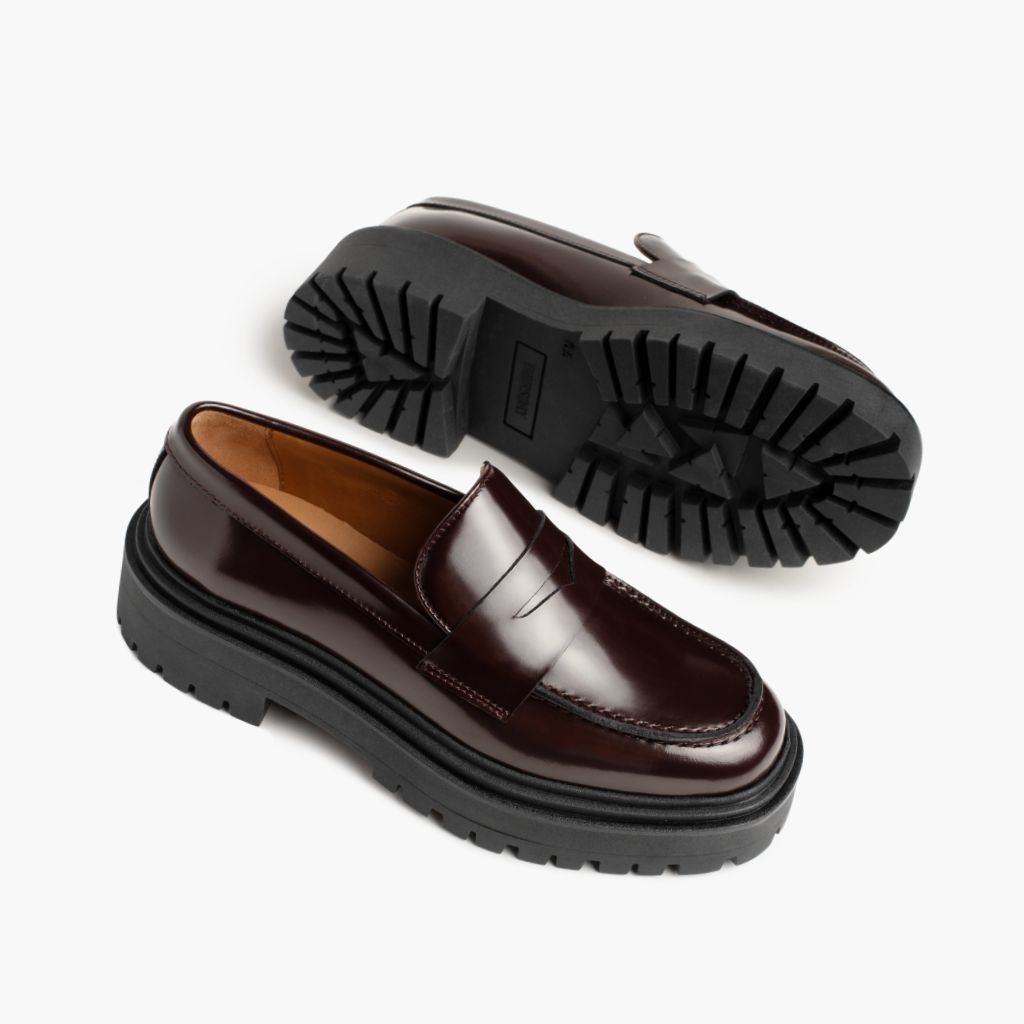 High-Traction Rubber Outsole & Lug Tread Pattern on Penny Platform Burgunderrot Lederstiefel für Damen