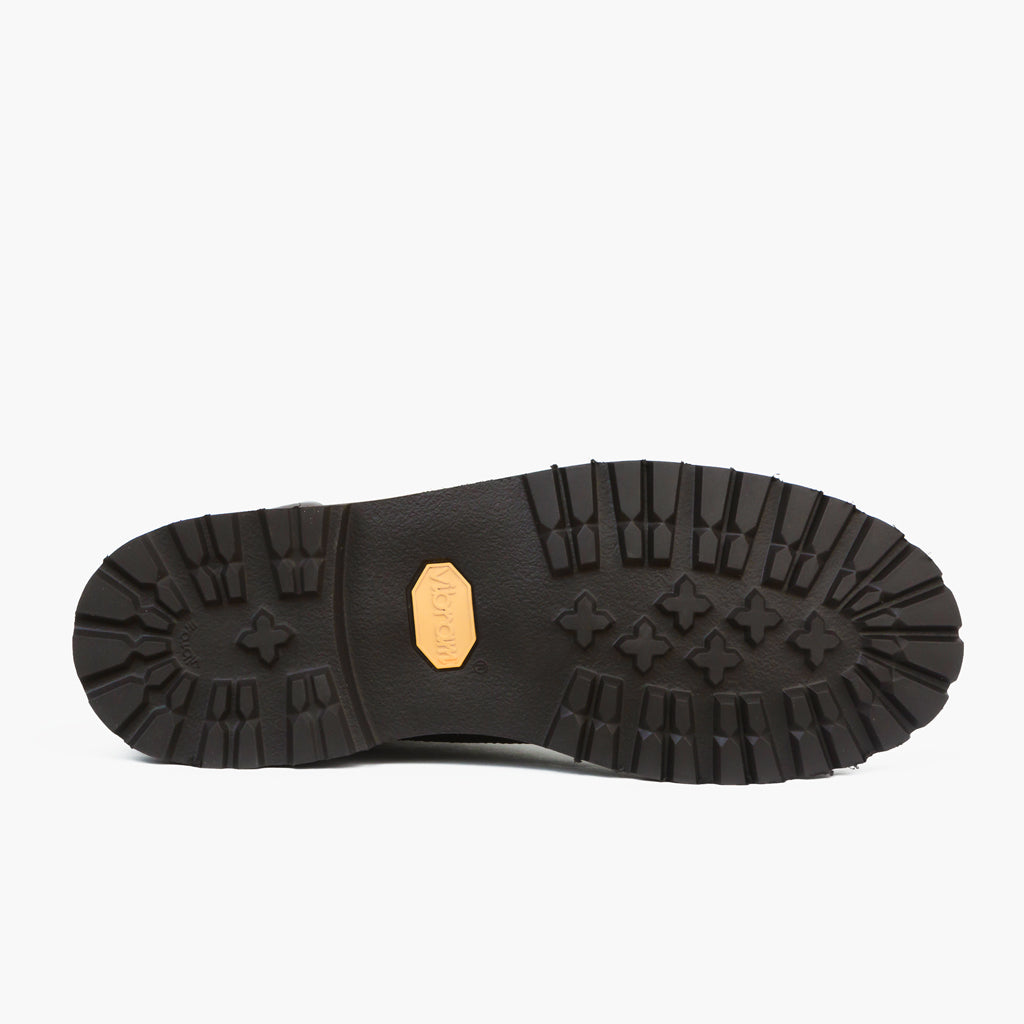 High-Traction Rubber Outsole & Lug Tread Pattern on Explorer Dunkeloliv Suede Lederstiefel für Herren