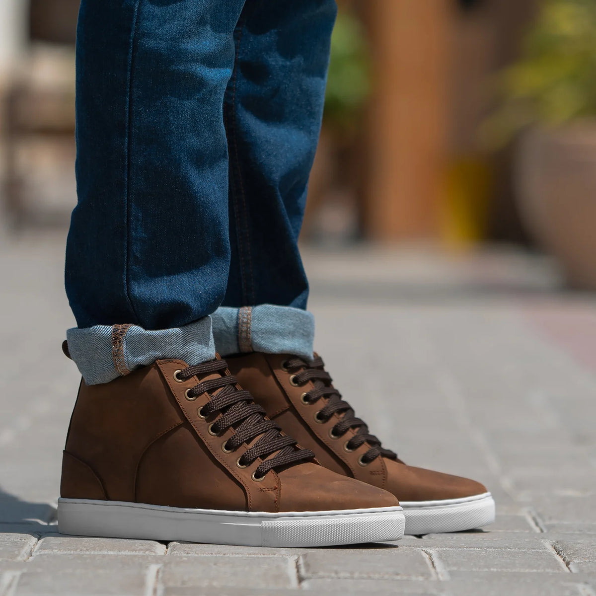 Marty High Top Brown Suede Sneakers For Men in Brown Goatskin Suede - Seitenansicht | Online Kaufen
