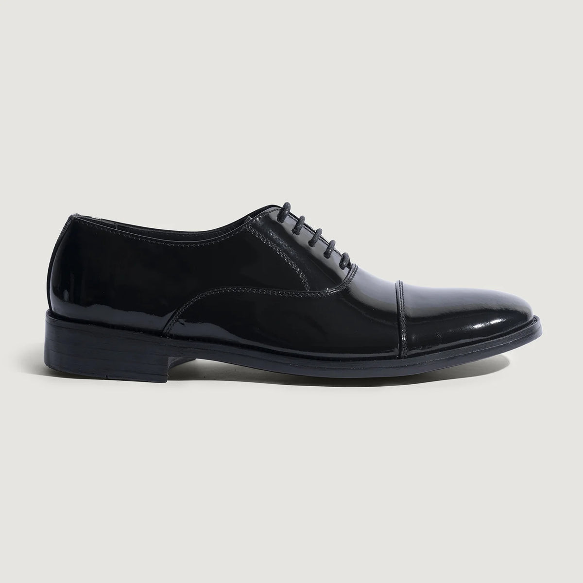 Patent Black Full-Grain leather Shoes - Rahmengenähte Goodyear-Welt-Konstruktion & vordere Zehenkappe