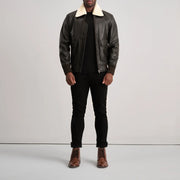 
Airin G-1 Braun & Cream Leder-Bomberjacke für Herren - Seitenansicht mit ergonomischem Ärmelschnitt & sportlicher Passform