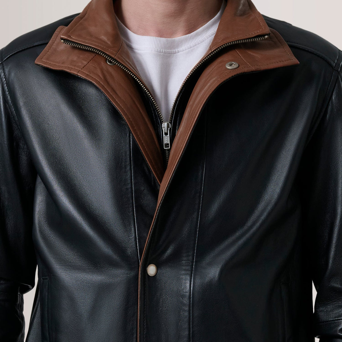 Innenansicht Showing Quilted Polyester Lining &amp; Zwei Innentaschen