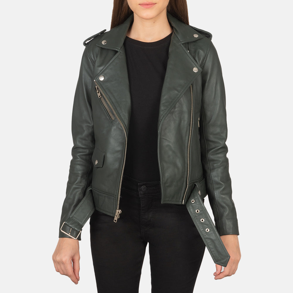 Women's Alison Grün Leder-Bikerjacke für Damen in Green Sheepskin Leather - Vorderansicht &amp; maßgeschneiderte Silhouette | Online Kaufen
