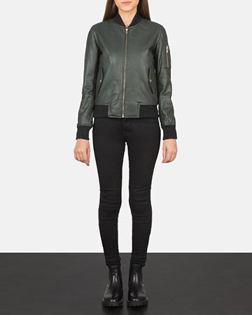 Ava Ma-1 Green Leather Bomber Jacket - Seitenansicht mit ergonomischem Ärmelschnitt