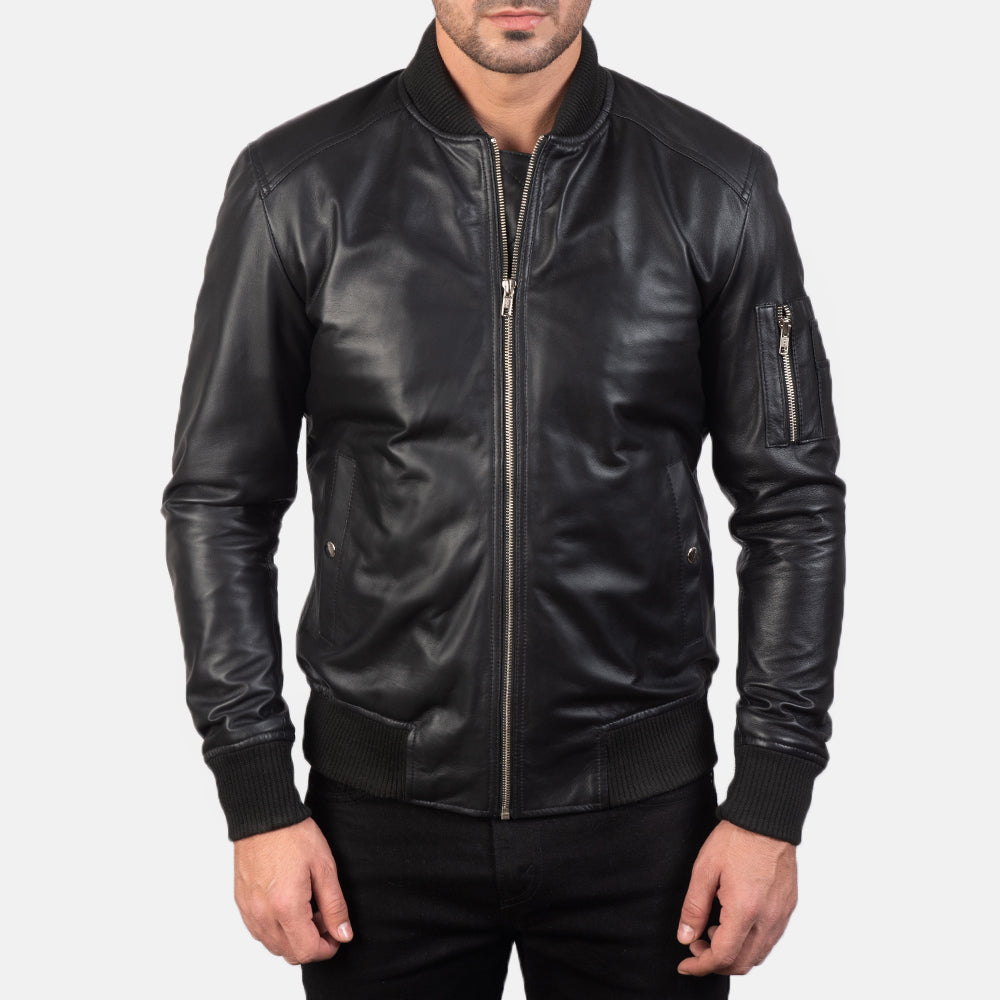 
Detailansicht of Rib Knit & Zipper Hardware on Bomia Ma-1 Black Leather Bomber Jacket