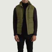 Bryan Grün Puffer Vest für Herren in Green Full-Grain Leather - Vorderansicht &amp; maßgeschneiderte Silhouette | Online Kaufen