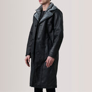 Cai Distressed Schwarz Leather Shearling Ledermantel für Herren For Men - Seitenansicht mit ergonomischem Ärmelschnitt