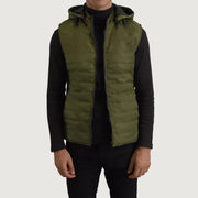 
Carlo Grün Kapuzen-Steppweste für Herren in Green Full-Grain Leather - Vorderansicht & maßgeschneiderte Silhouette | Online Kaufen
