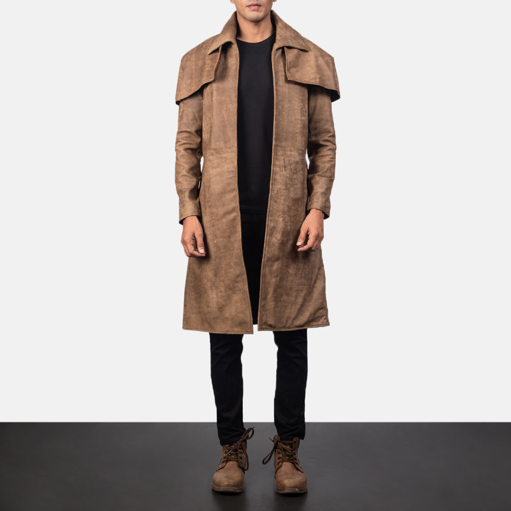 
Classic Braun Leather Duster für Herren in Distressed Brown Sheepskin Snuffed - Vorderansicht & maßgeschneiderte Silhouette | Online Kaufen