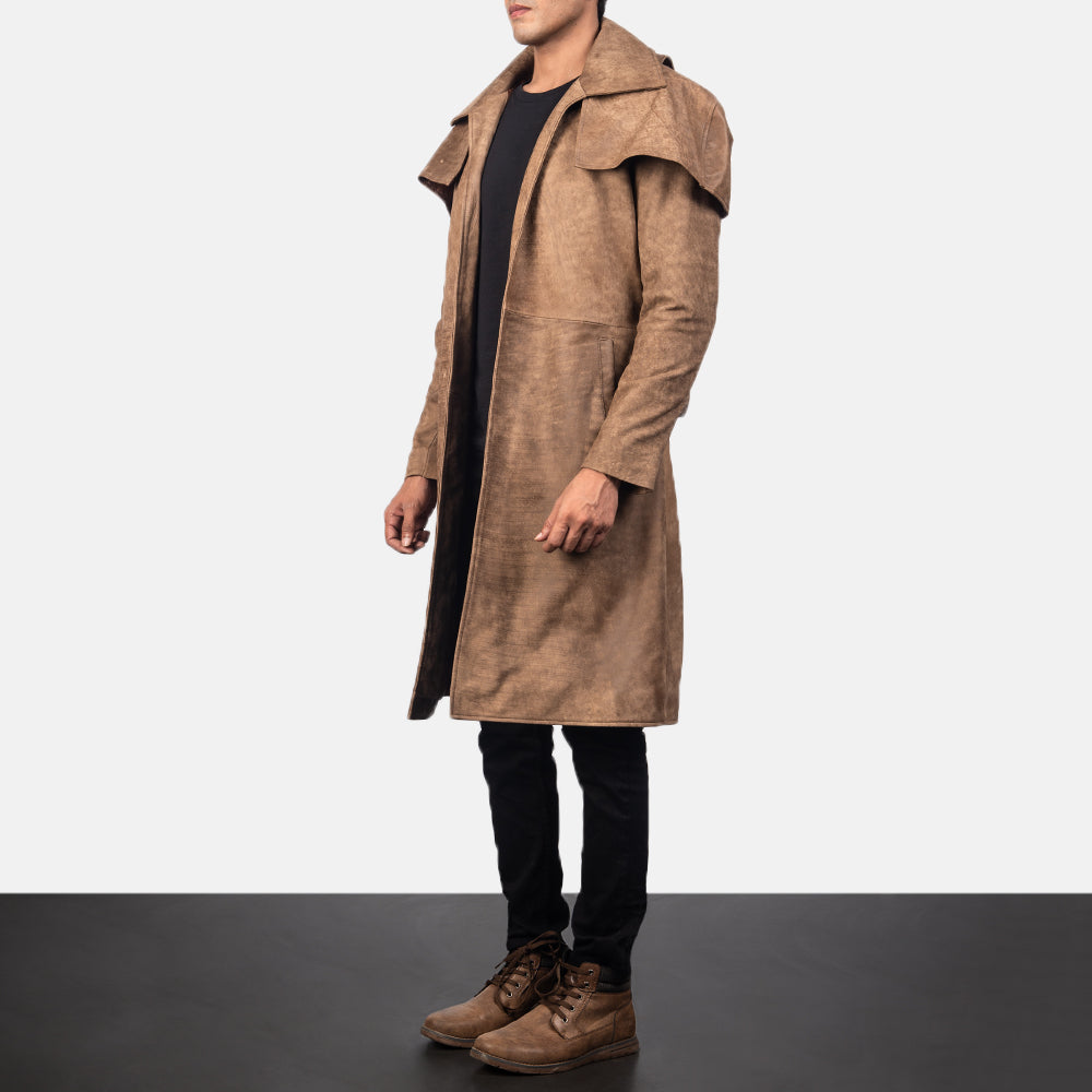 
Distressed Brown Sheepskin Snuffed Trench Coat - Rückansicht mit passgenauen Schultern & sauberem Saum