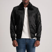 Detailansicht of Removable faux fur collar &amp; Zipper Hardware on Clyde B-15 Black Bomber Jacket