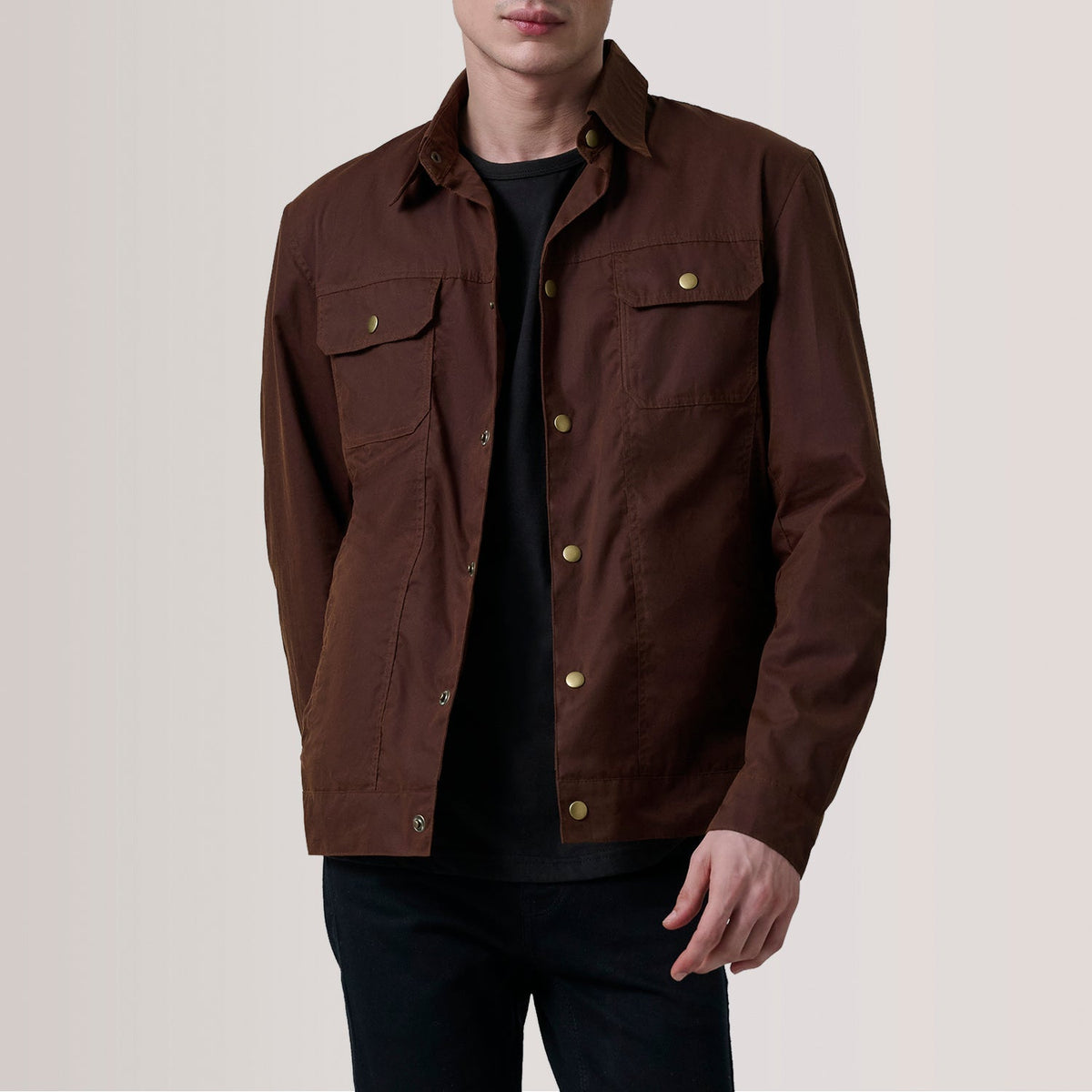 Colberto Braun Waxed Canvas Trucker Lederjacke für Herren For Men in Brown Waxed Cotton Canvas - Vorderansicht &amp; maßgeschneiderte Silhouette | Online Kaufen