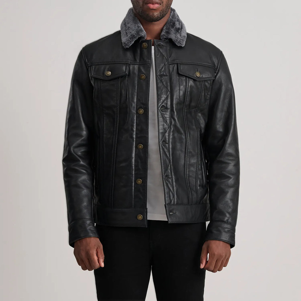 Dallis Schwarz Leather Shearling Trucker Lederjacke für Herren in Black Sheepskin Leather - Vorderansicht &amp; maßgeschneiderte Silhouette | Online Kaufen