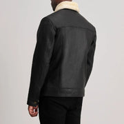 Detailansicht of Classic Collar &amp; Button Hardware on Dallis Tumbled Black Shearling Trucker Jacket