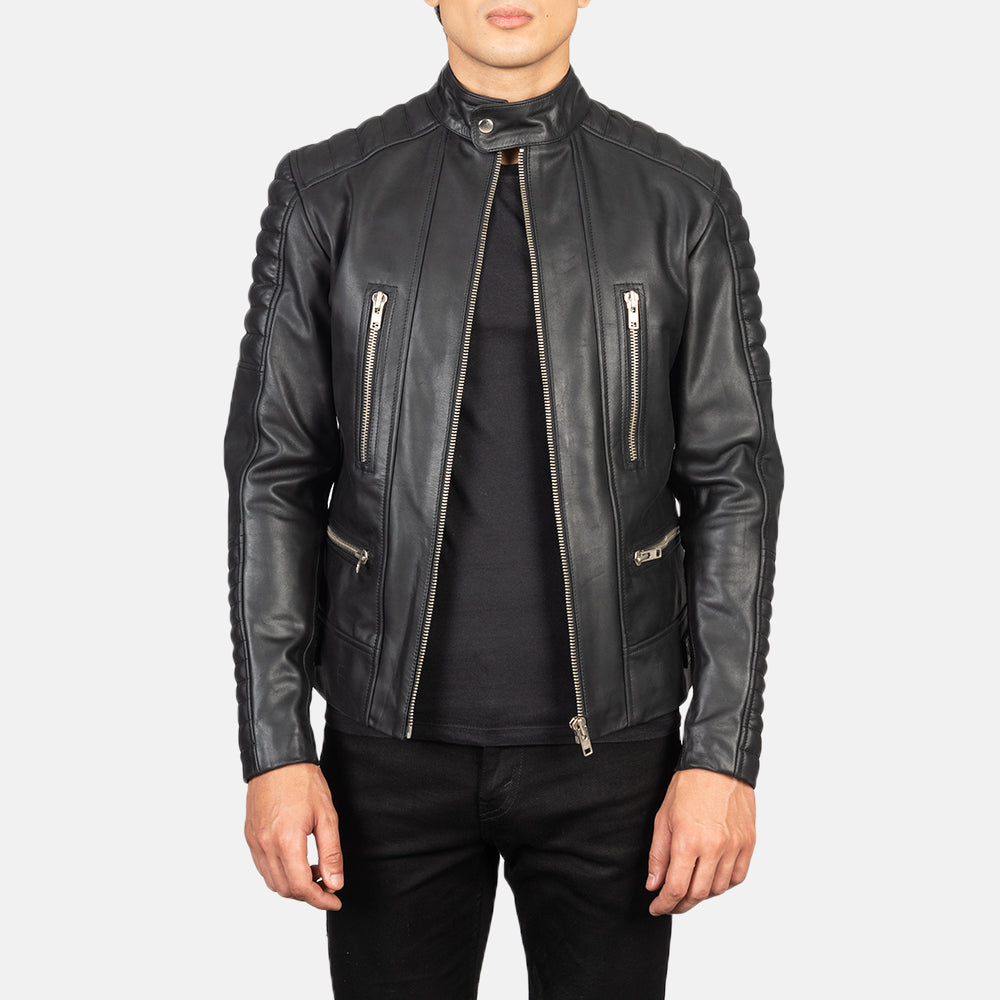 
Damian Grey Suede Biker Jacket in Grey Sheepskin Suede - Vorderansicht & maßgeschneiderte Silhouette | Online Kaufen