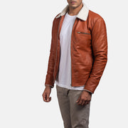 
Brown Sheepskin Leather Aviator Jacket - Rückansicht mit passgenauen Schultern & sauberem Saum