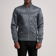 Danson Gesteppt Grau Varsity Lederjacke für Herren in Grey Satin - Vorderansicht &amp; maßgeschneiderte Silhouette | Online Kaufen