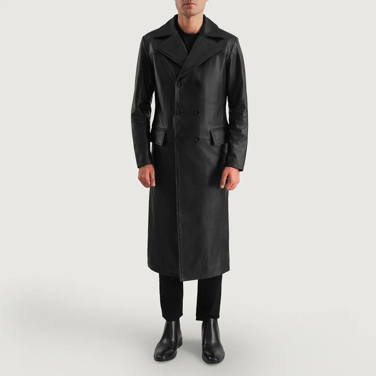 Delmar Black Leather Double Breasted Coat - Seitenansicht mit ergonomischem Ärmelschnitt