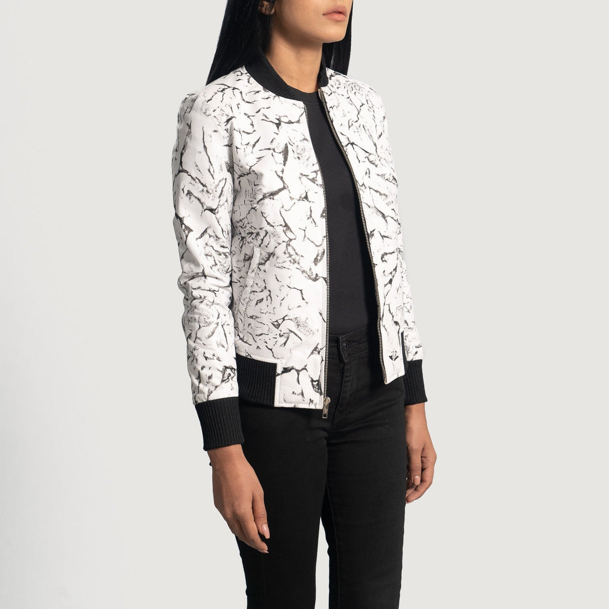 White Sheepskin Dip &amp;Amp; Dye Bomber Jacket - Rückansicht mit passgenauen Schultern &amp; sauberem Saum
