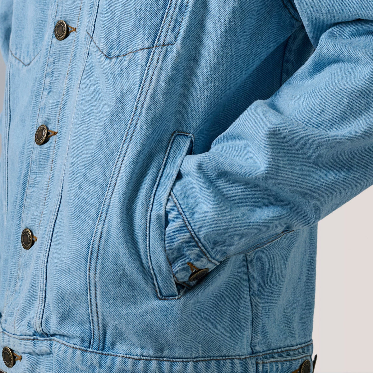 
Innenansicht Showing Quilted Viscose Lining & Zwei funktionale Innentaschen