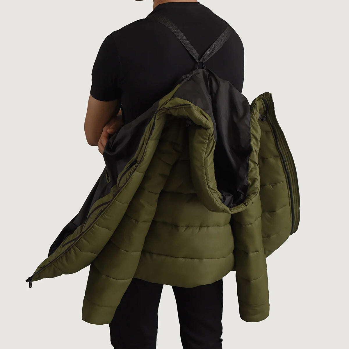 
Detailansicht of Classic Collar & Zipper With Wind Flap Hardware on Erico Grün Hooded Puffer Lederjacke für Herren