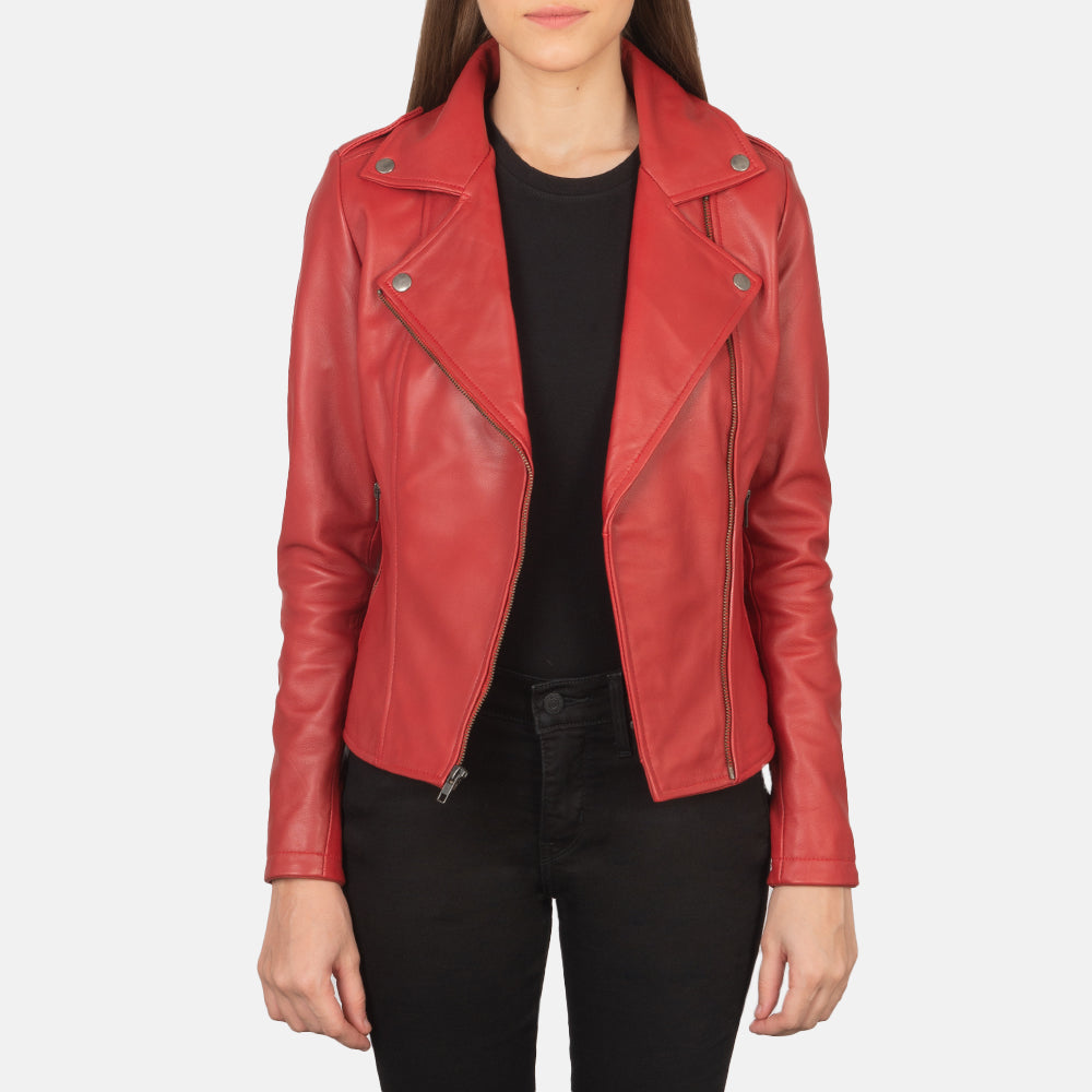 Women's Flashback Red Leather Biker Jacket - Seitenansicht mit ergonomischem Ärmelschnitt