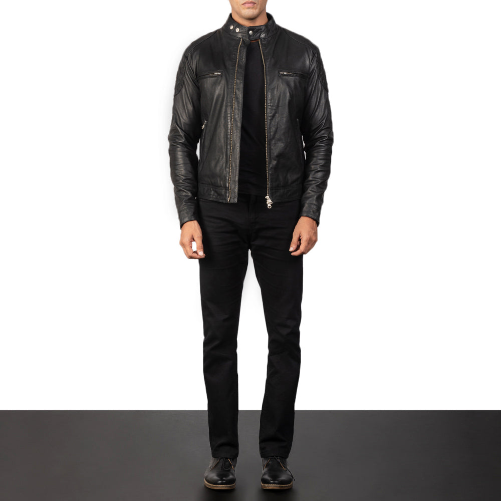 
Gatsby Quilted Black Leather Biker Jacket - Seitenansicht mit ergonomischem Ärmelschnitt & sportlicher Passform