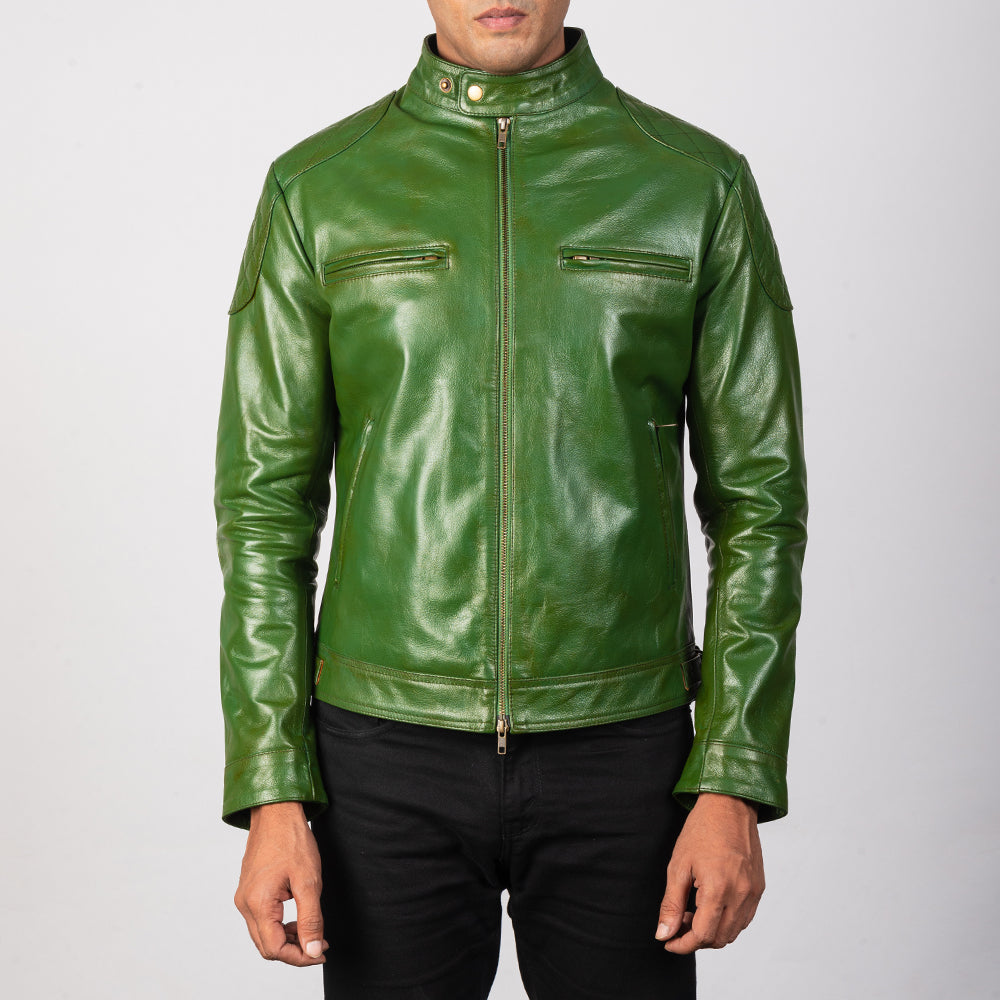 Men's Gatsby Quilted Green Leather Biker Jacket - Seitenansicht mit ergonomischem Ärmelschnitt