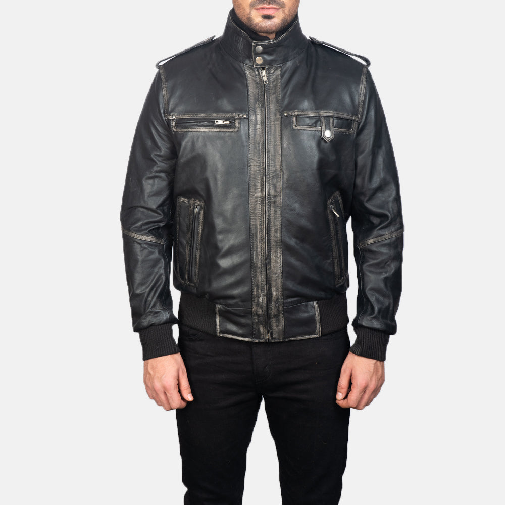 
Glen Street Schwarz Leder-Bomberjacke für Herren in Black Cowhide Leather - Vorderansicht & maßgeschneiderte Silhouette | Online Kaufen