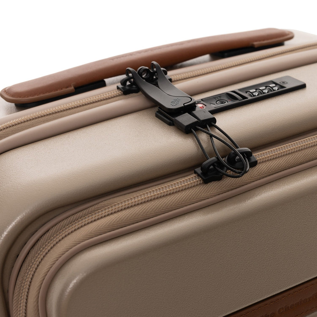 
Hand Luggage Suitcase Front Pocket Zuna für Damen für Damen - Seitenansicht mit ergonomischem Ärmelschnitt & sportlicher Passform