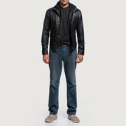 Men's Highschool Black Leather Jacket - Seitenansicht mit ergonomischem Ärmelschnitt