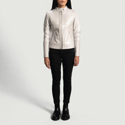 Detailansicht of Band with snap button &amp; Zipper Hardware on Women's Ice Maiden Silver Gesteppt Leder-Bikerjacke für Damen