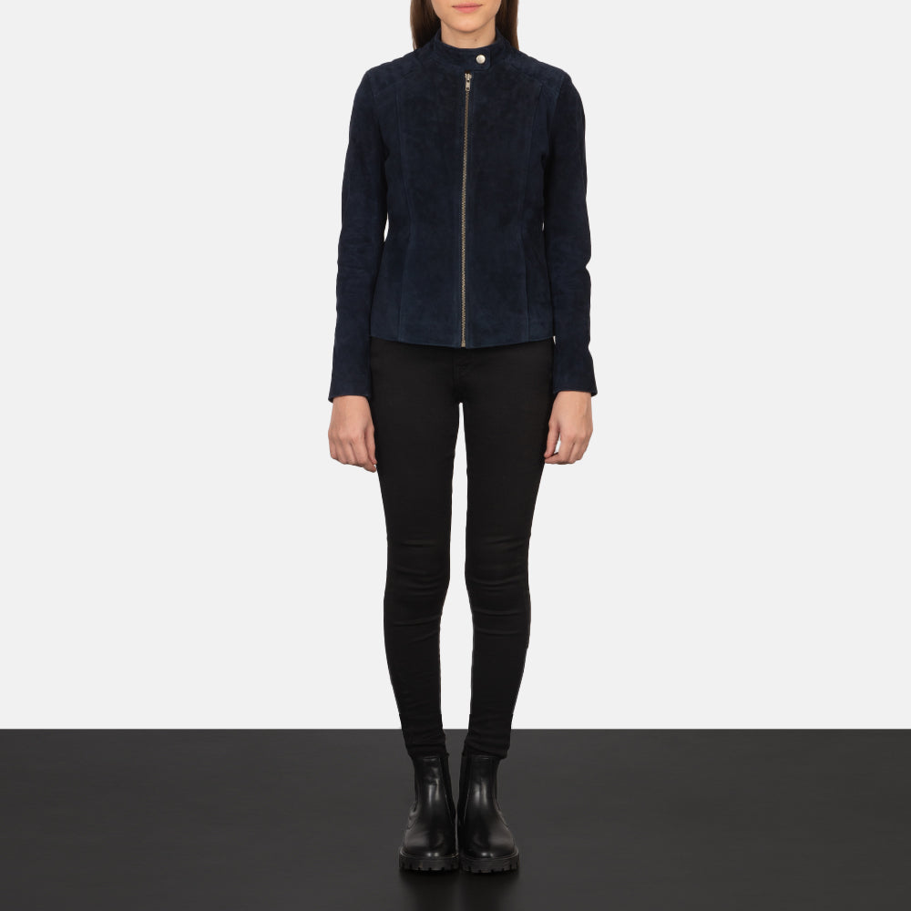 
Kelsee Navy Blue Suede Biker Jacket - Seitenansicht mit ergonomischem Ärmelschnitt & sportlicher Passform