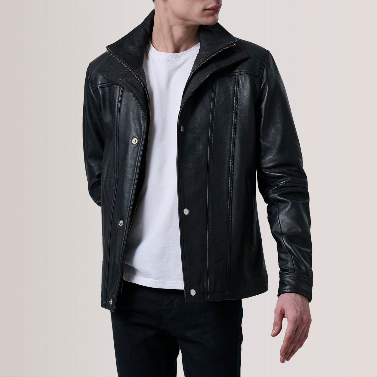 Klen Brown Classic Jacket For Men in Brown Sheepskin Leather - Vorderansicht &amp; maßgeschneiderte Silhouette | Online Kaufen