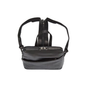 Solid Antique Brass Hardware &amp; Heavy-Duty Dual Zipper Detail on Claire Full-Grain Leather Backpack für Damen