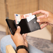 Lancaster Full-Grain Leather Card Holder für Damen - Structured Side Profile Showing Gusset Depth &amp; Expansion Capacity
