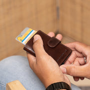 Prague Full-Grain Leather Card Holder für Damen – Zusätzliche Produktansicht 2