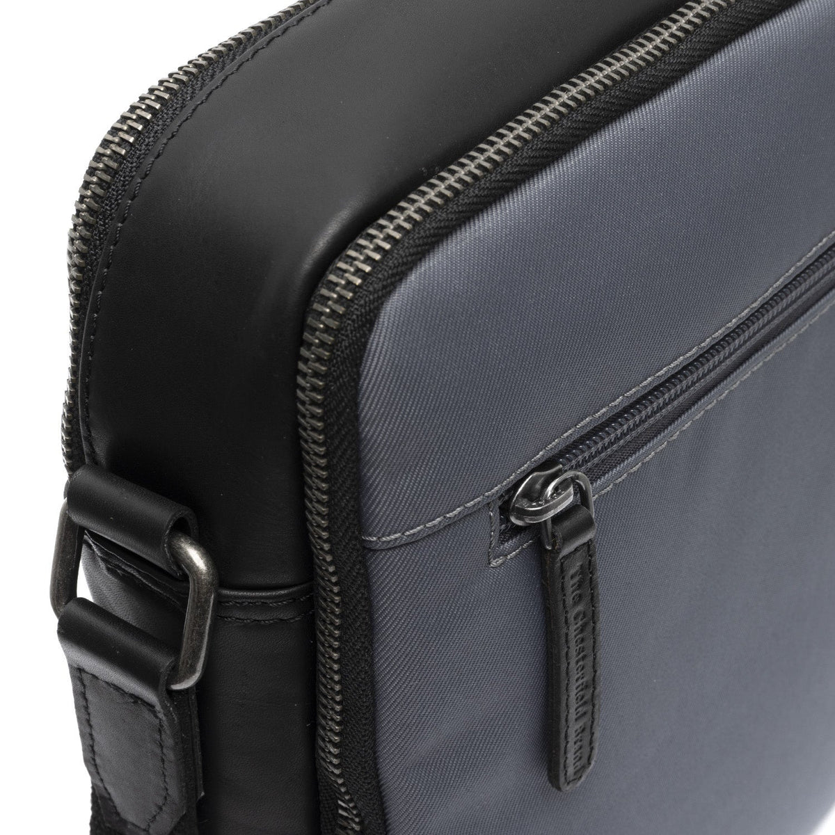 Innenansicht Showing Dedicated Padded Laptop Sleeve &amp; Multi-Compartment Organization