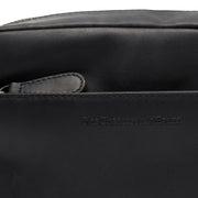 
Innenansicht Showing Dedicated Padded Laptop Sleeve & Multi-Compartment Organization