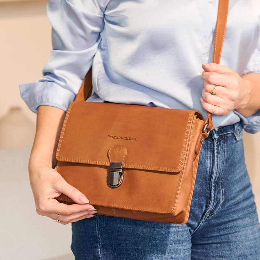 Lunor Vollnarbenleder Crossbody-Tasche – Zusätzliche Produktansicht 2
