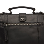 
Rachael Vollnarbenleder-Handtasche - Seitenansicht mit ergonomischem Ärmelschnitt & sportlicher Passform