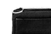 
Oliver Vollnarbenleder Key Case für Damen - Seitenansicht mit ergonomischem Ärmelschnitt & sportlicher Passform