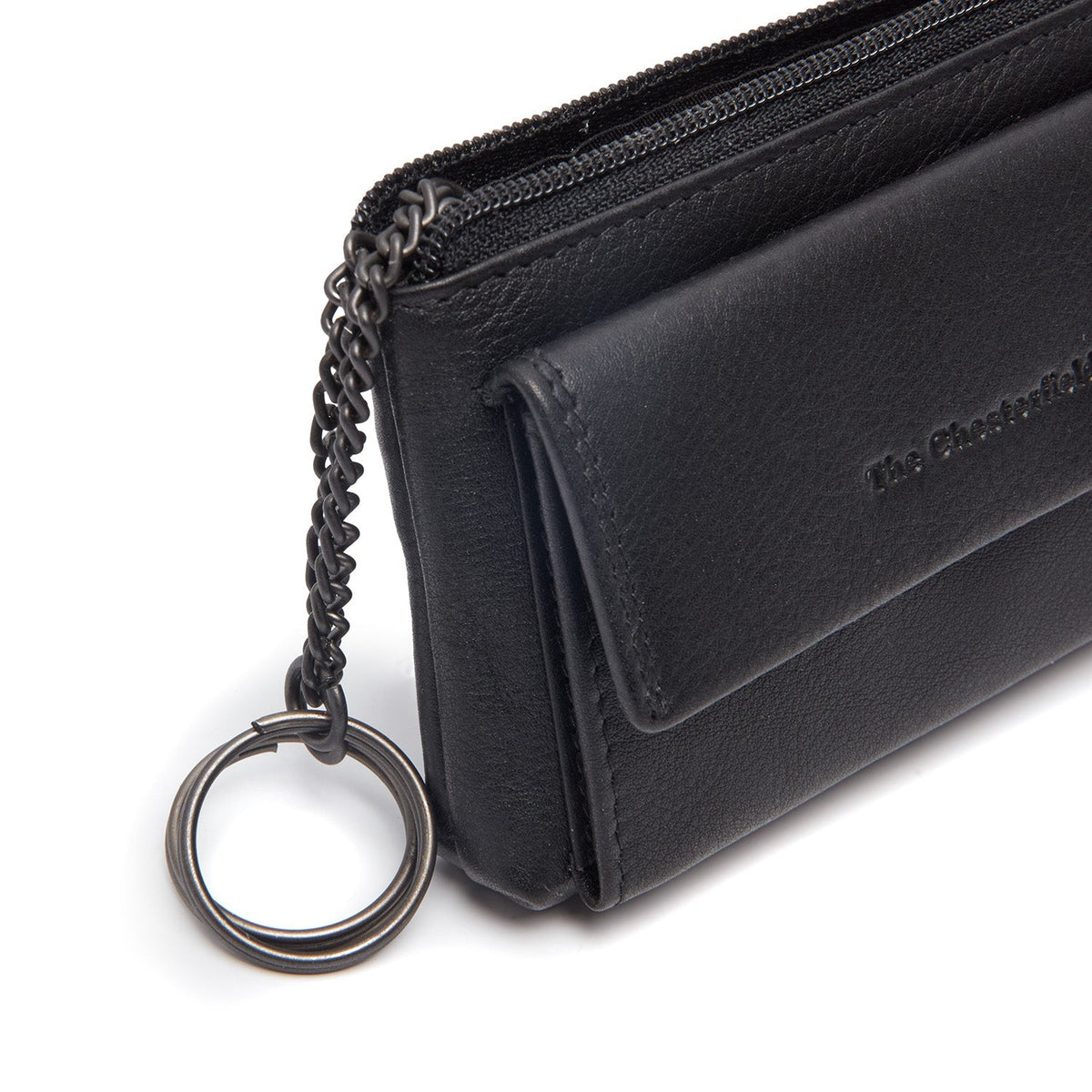Detailansicht of Classic Collar &amp; Heavy-Duty Zipper Hardware on Torano Full-Grain Leather Key Case für Damen
